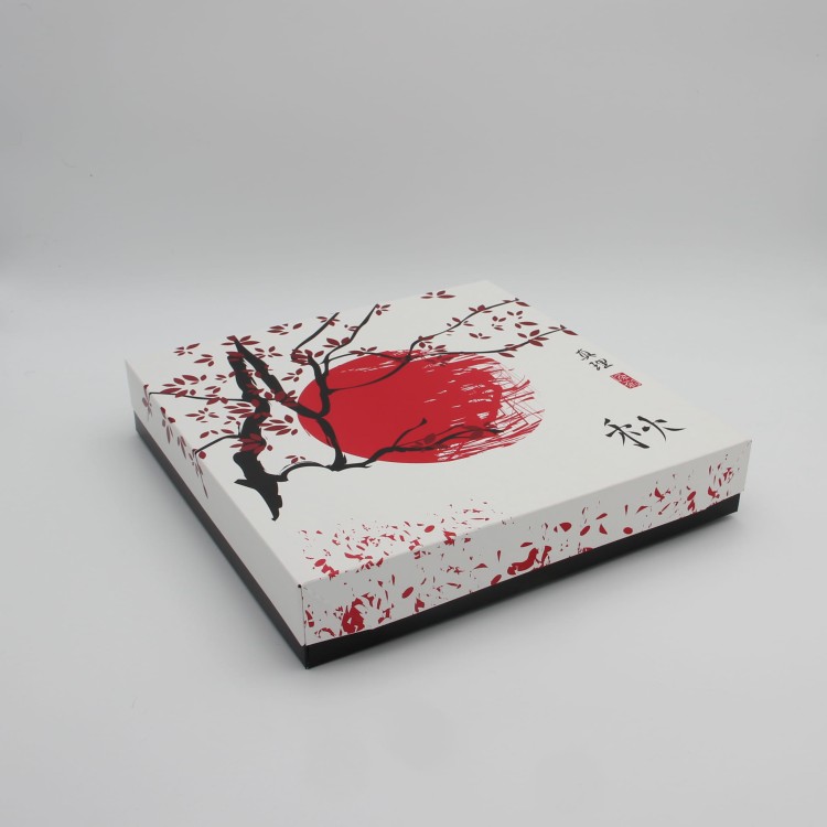 Pudełko papierowe na sushi 32x32x5cm czarne-białe.JPG