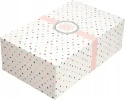 Pudelko-na-ciasto-125x210x70mm-kropki.webp