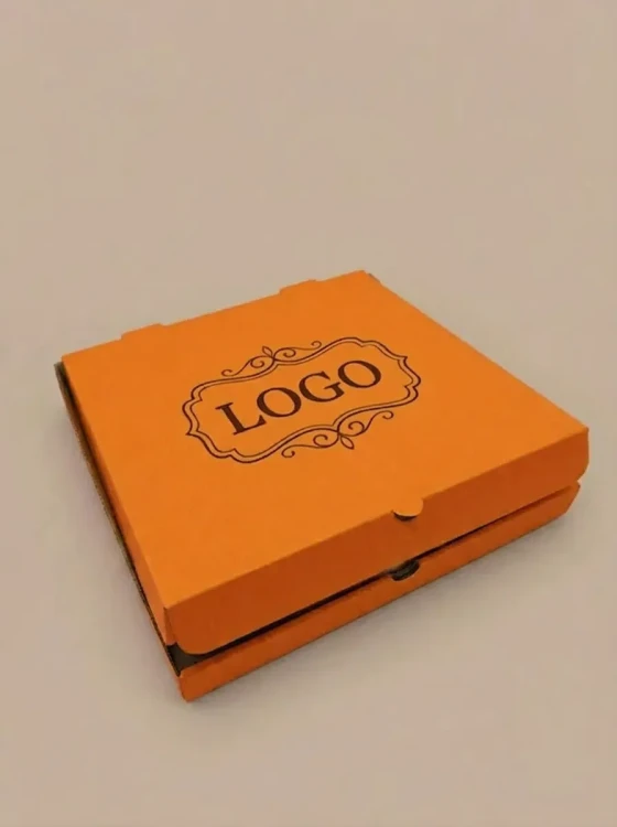 Karton na pizze pomaranczowy.webp